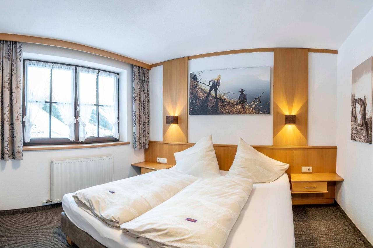 Almhof-Reithof Pitztal Hotel ซังคท์เลออนฮาร์ด อิม พิทซ์ทัล ภายนอก รูปภาพ