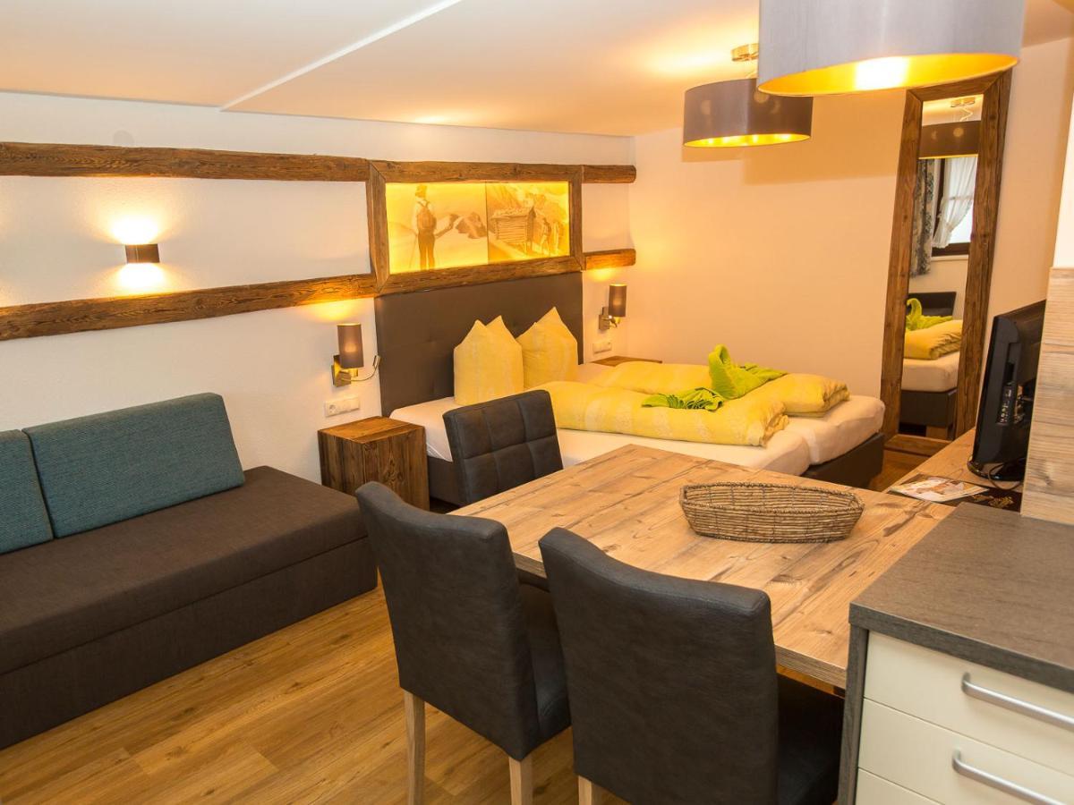 Almhof-Reithof Pitztal Hotel ซังคท์เลออนฮาร์ด อิม พิทซ์ทัล ภายนอก รูปภาพ