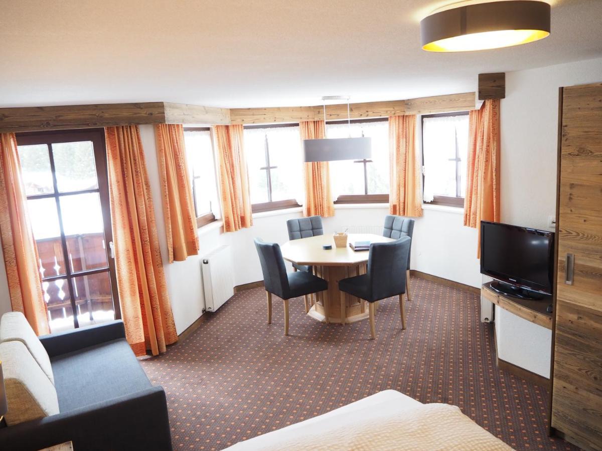 Almhof-Reithof Pitztal Hotel ซังคท์เลออนฮาร์ด อิม พิทซ์ทัล ภายนอก รูปภาพ