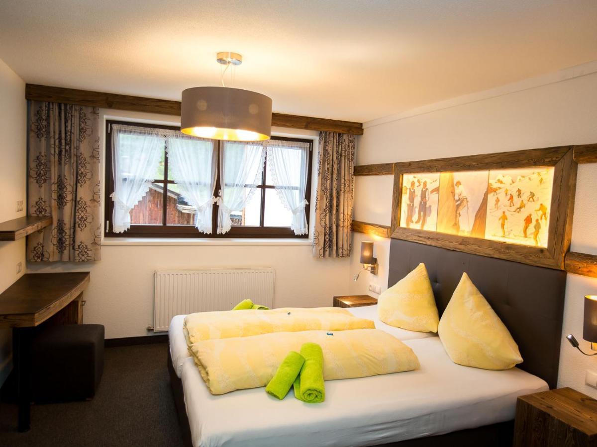 Almhof-Reithof Pitztal Hotel ซังคท์เลออนฮาร์ด อิม พิทซ์ทัล ภายนอก รูปภาพ
